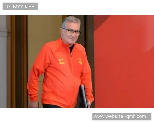 中国足协重金签约乌兹别克名帅男足迎来新教练时代